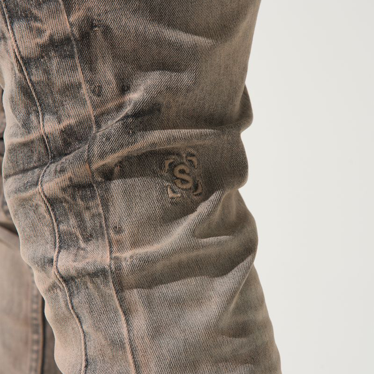 serenede-sangrose-jeans-brown-6-rings-clothing