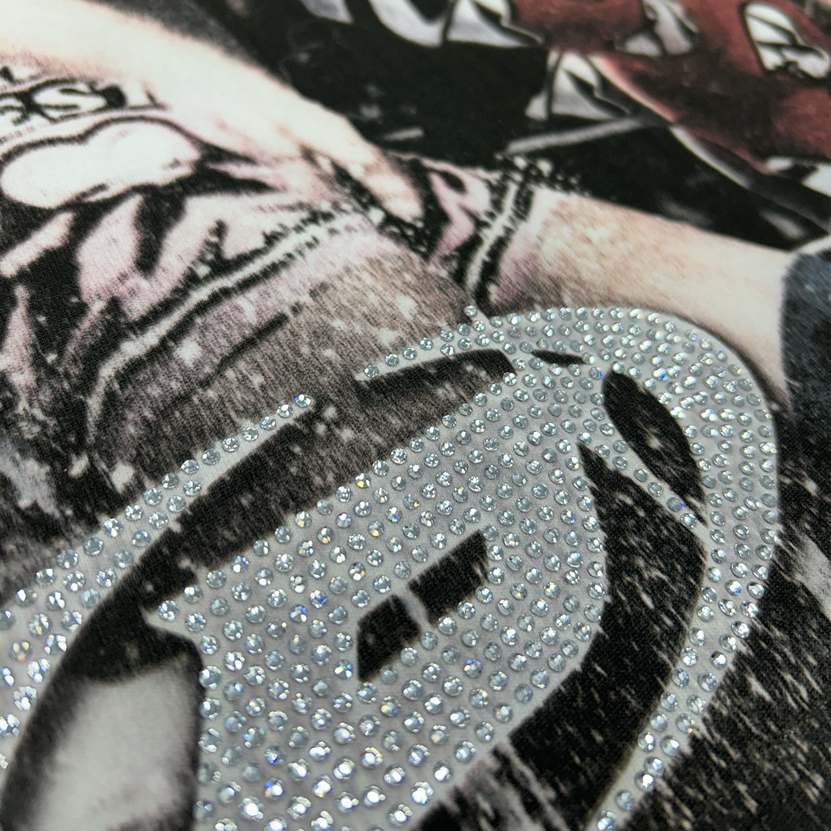 prestige-collection-heart-break-kid-tee-washed-white-6-rings-clothing