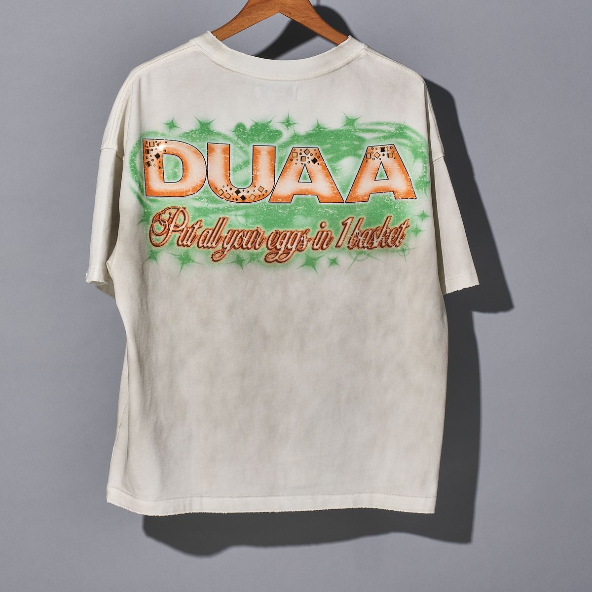 duaa-basket-rhinestone-tee-vintage-cream-6-rings-clothing