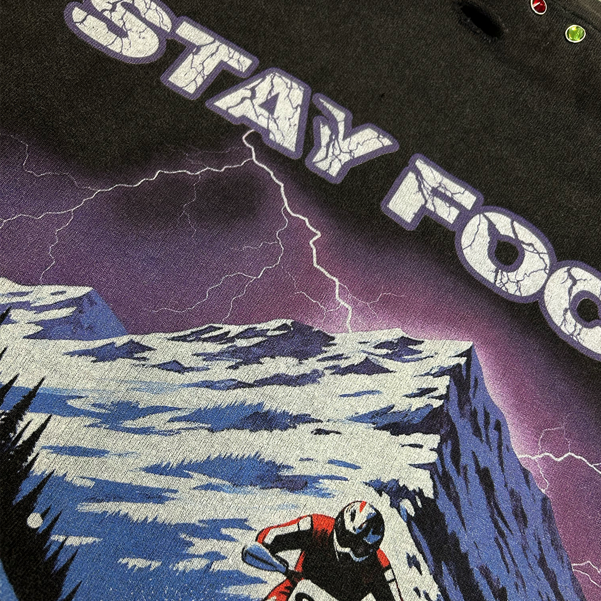 duaa-focused-long-sleeve-rhinestone-tee-vintage-black-6-rings-clothing