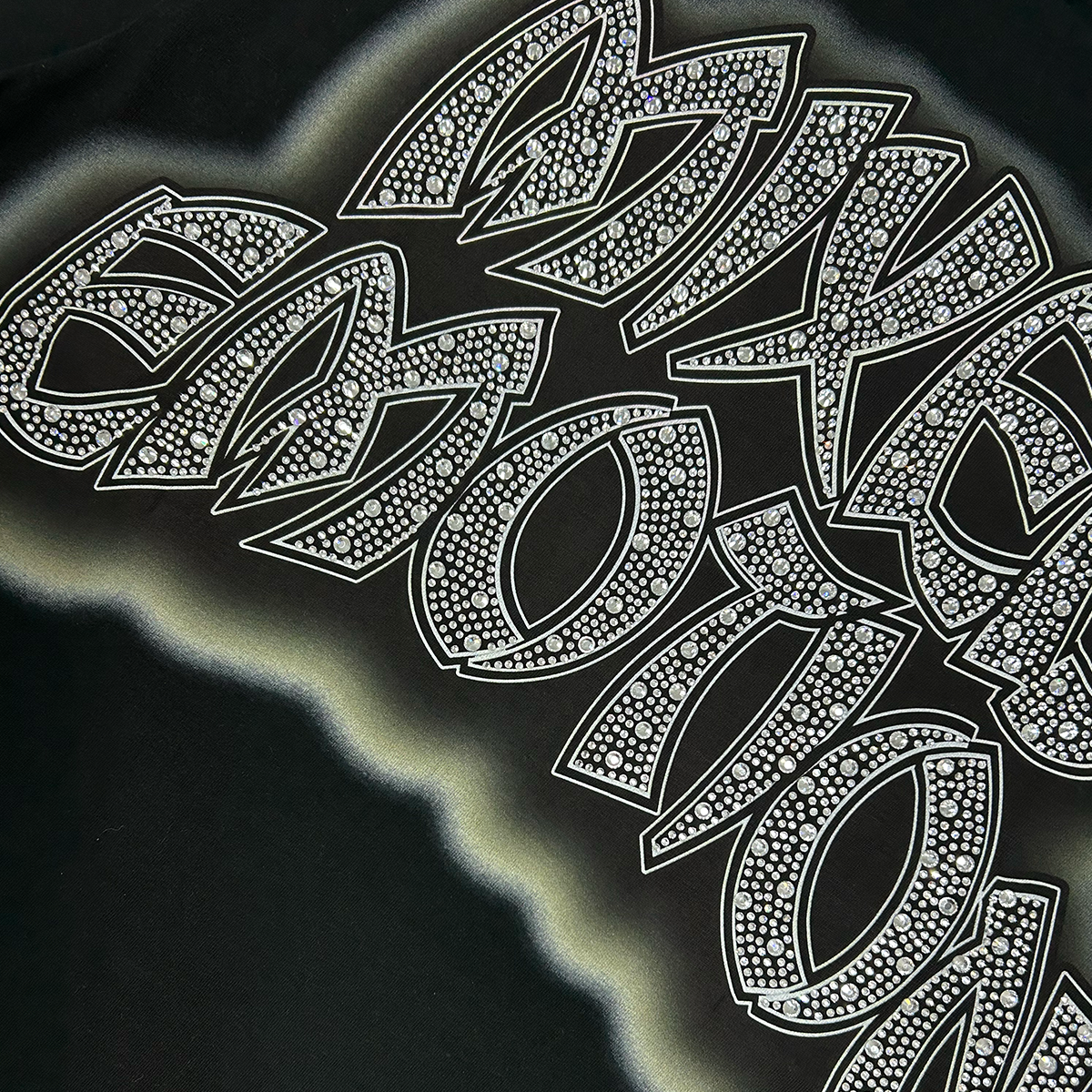 mixed-emotion-seaside-rhinestone-tee-black-6-rings-clothing