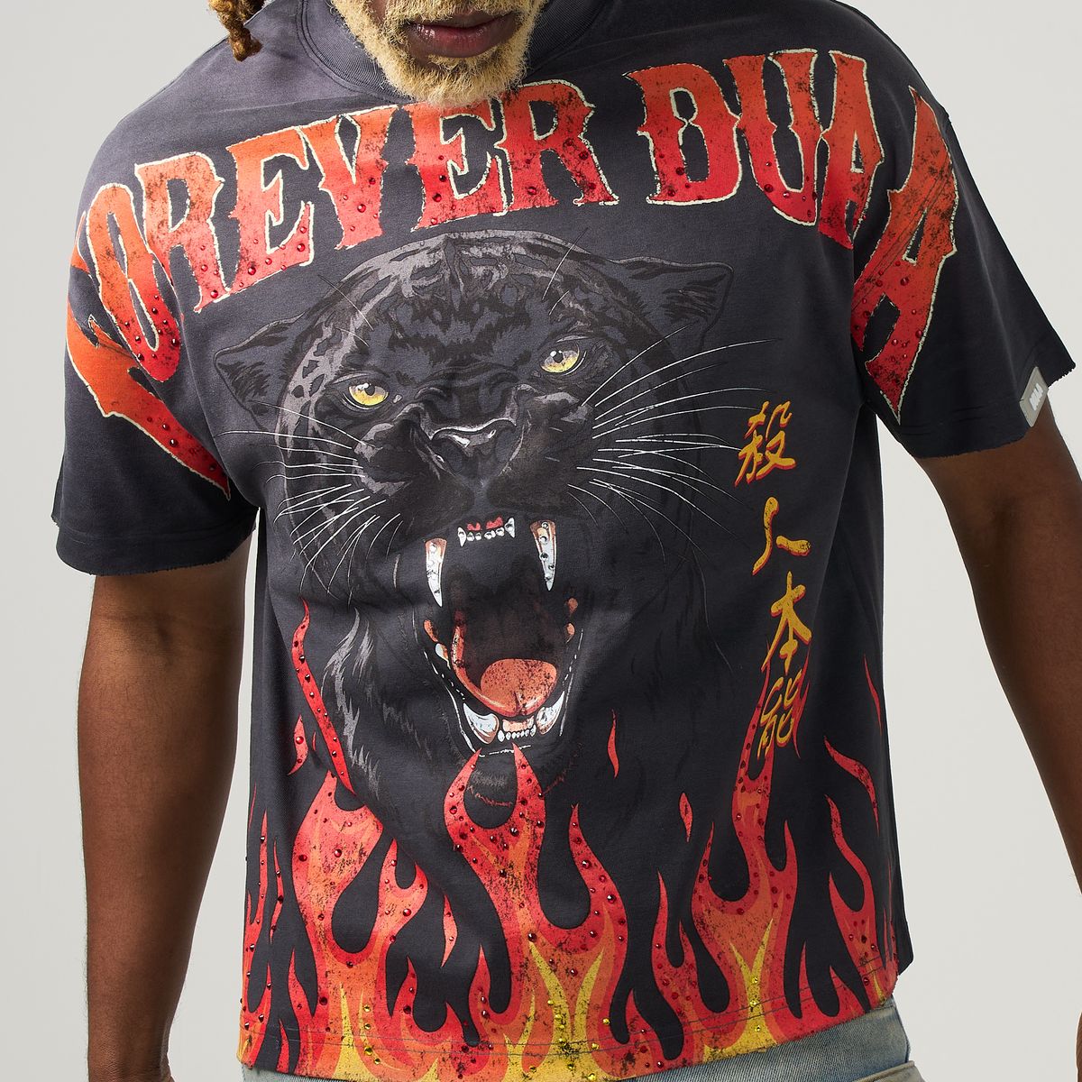 duaa-panther-tee-shirt-washed-black-6-rings-clothing